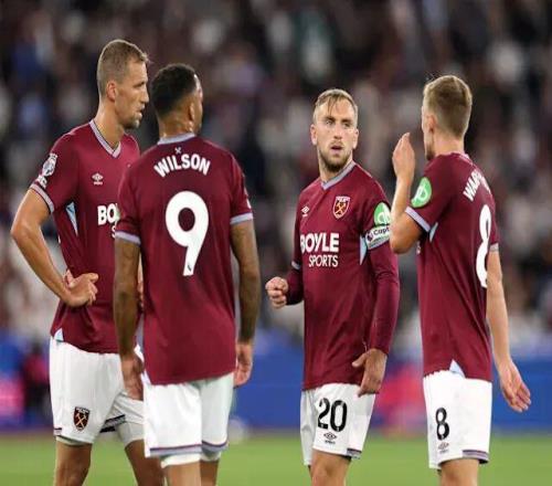 [图]蒯纪闻两助攻 上海海港客场战胜长春亚泰