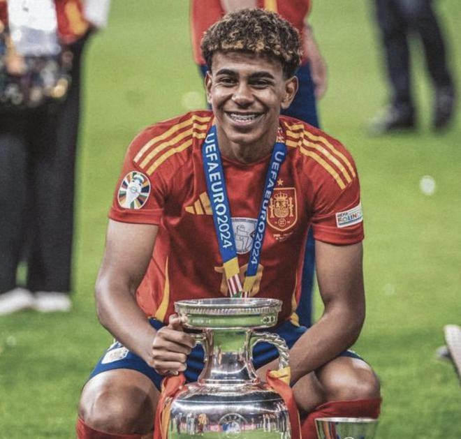 足球欧洲豪门中场爆发，连续三场送助攻